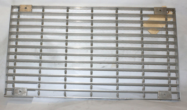 MACK ­-­ 39QL3283P2 ­-­ TREADPLATE