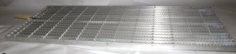MACK ­-­ 39QL4157M2 ­-­ TREAD PLATE
