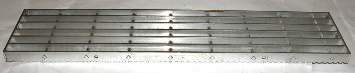 MACK ­-­ 39QL4180M7 ­-­ TREAD PLATE