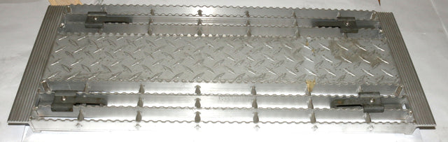 MACK ­-­ 39QL569M ­-­ PLATE