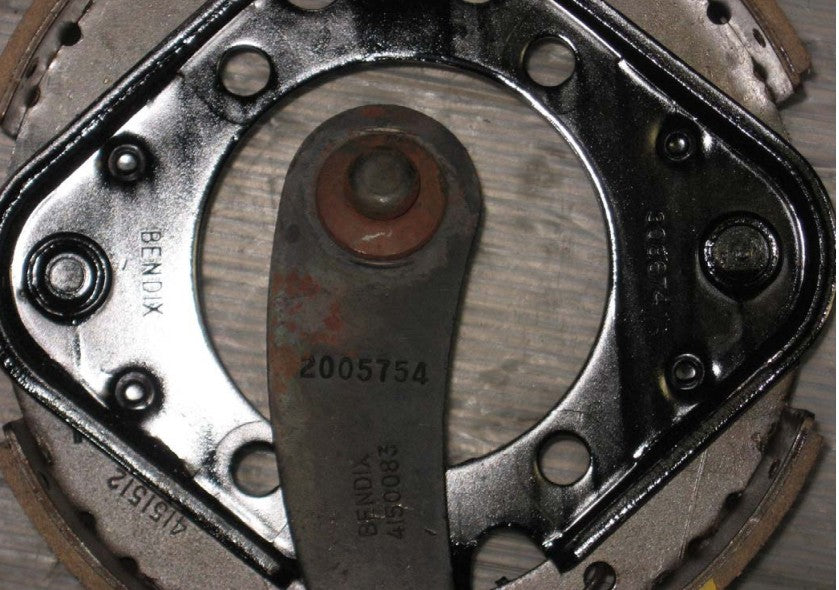 BENDIX ­-­ 4150078 ­-­ PARK BRAKE ASSEMBLY WITH BRAKE SHOES 4151512