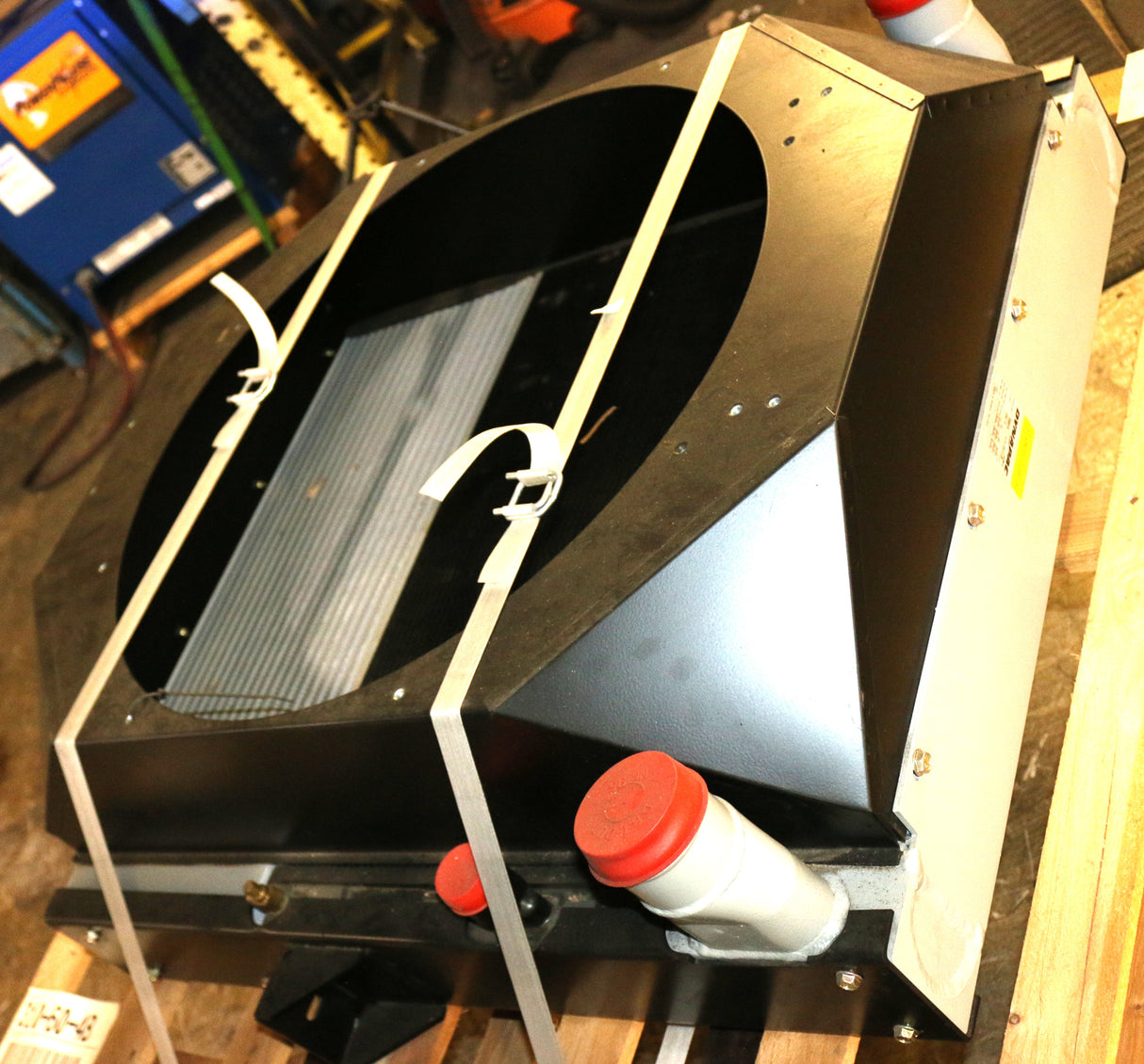 DYNAPAC ­-­ 4700385172 ­-­ RADIATOR