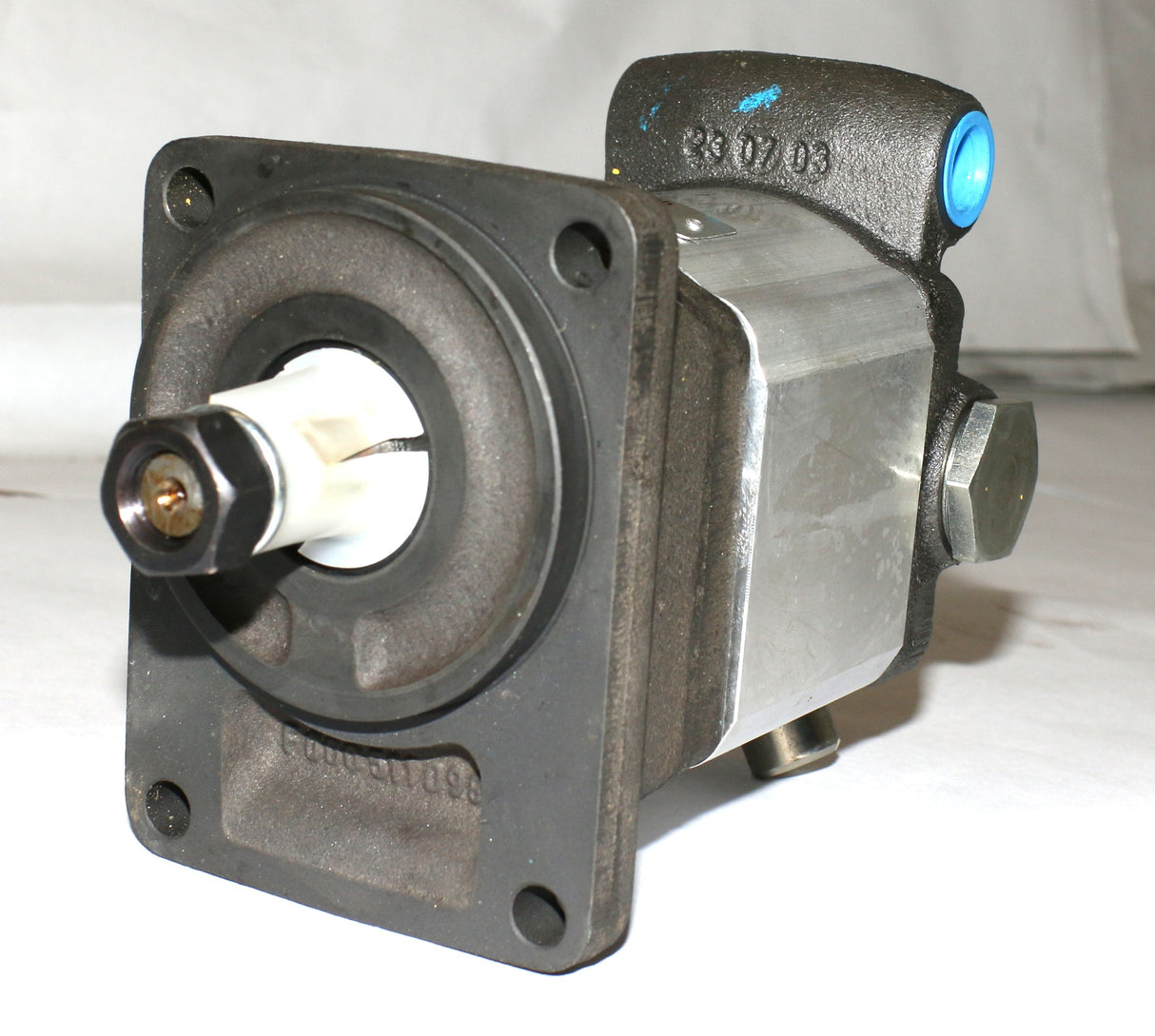 DYNAPAC ­-­ 4700900480 ­-­ GEAR PUMP