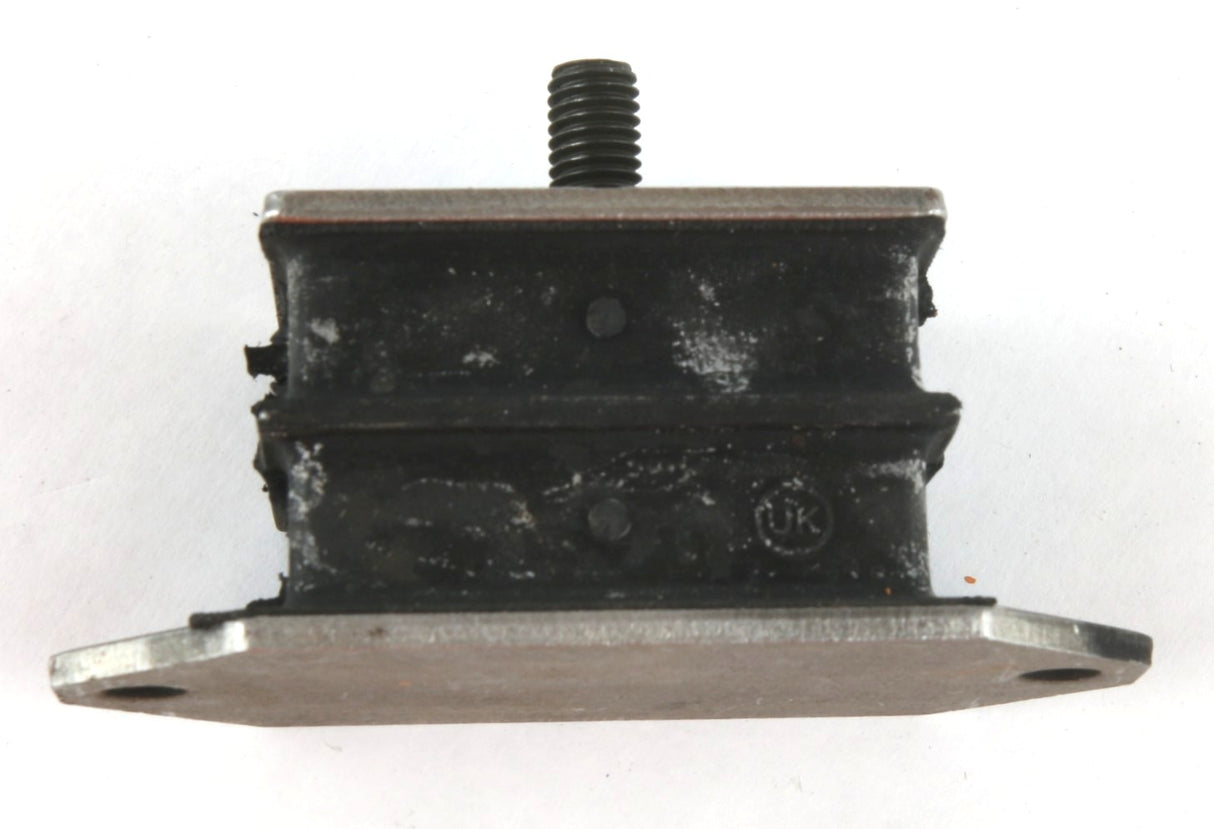 VOLVO ­-­ 4881177 ­-­ RUBBER CUSHION
