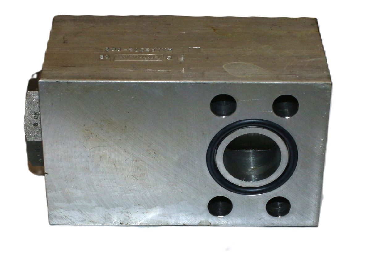 FLUID CONTROLS ­-­ 4KXP3572-002 ­-­ VALVE BLOCK