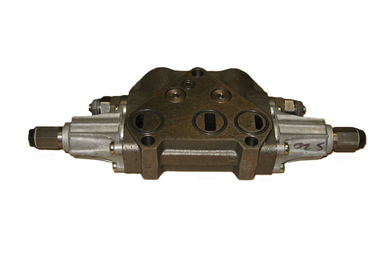 BOBCAT ­-­ 5606664189 ­-­ VALVE SECTION