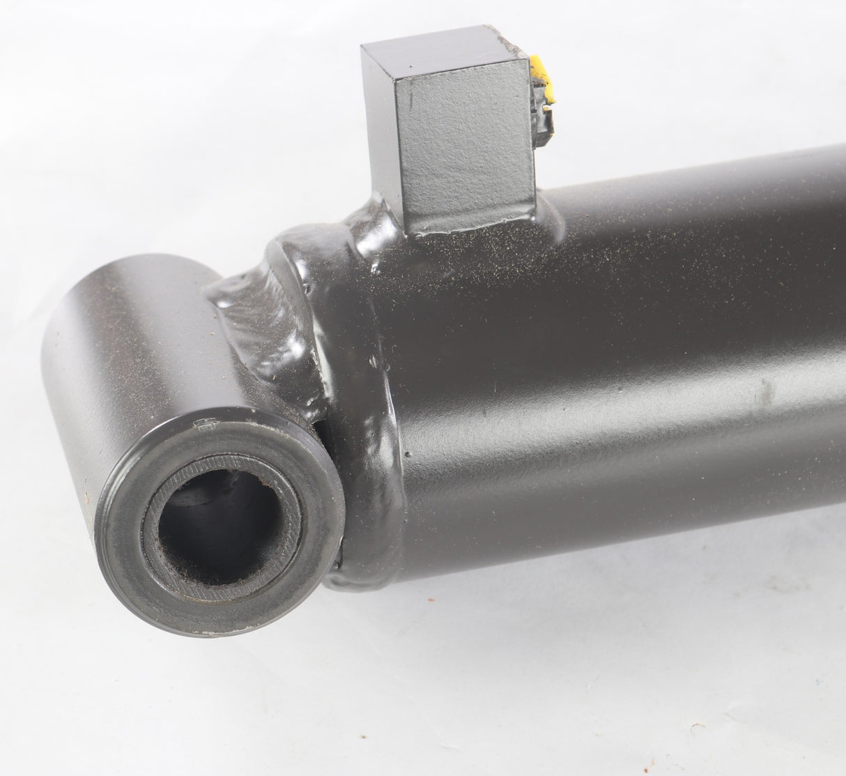VOLVO ­-­ 5747744 ­-­ TILT CYL