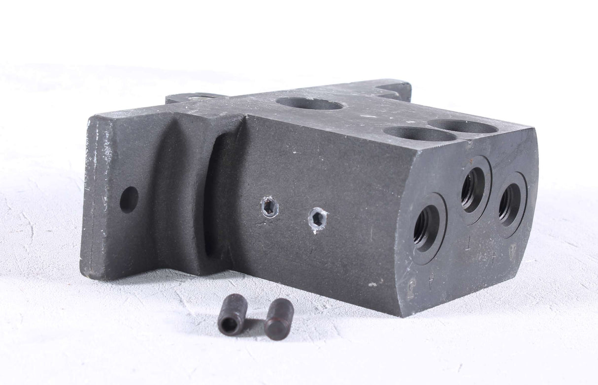 HYUNDAI ­-­ 5D06420A-12 ­-­ CASING T SUB