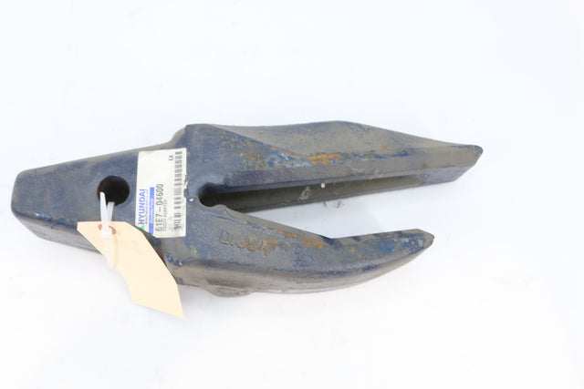 HYUNDAI ­-­ 61E7-04600 ­-­ ADAPTER-TOOTH