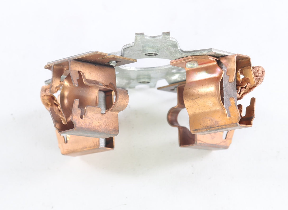 VOLVO ­-­ 6210779 ­-­ BRUSH RET
