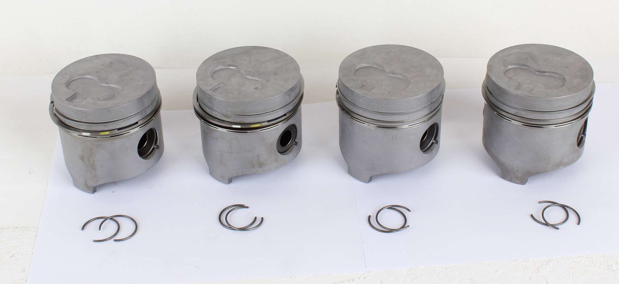 BOBCAT ­-­ 6667088 ­-­ PISTON KIT