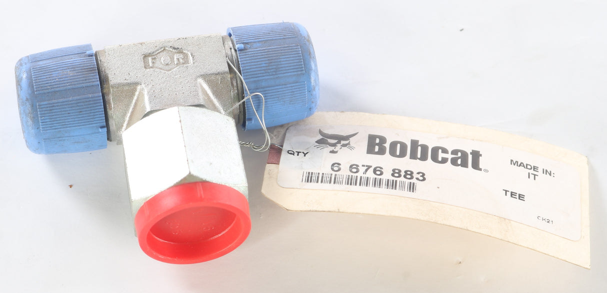 BOBCAT ­-­ 6676883 ­-­ TEE