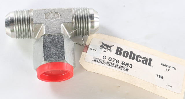 BOBCAT ­-­ 6676883 ­-­ TEE