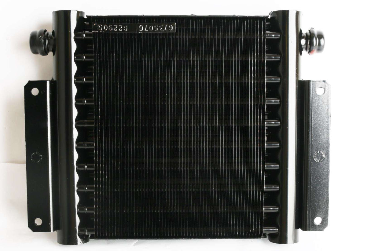 BOBCAT ­-­ 6735076 ­-­ OIL COOLER