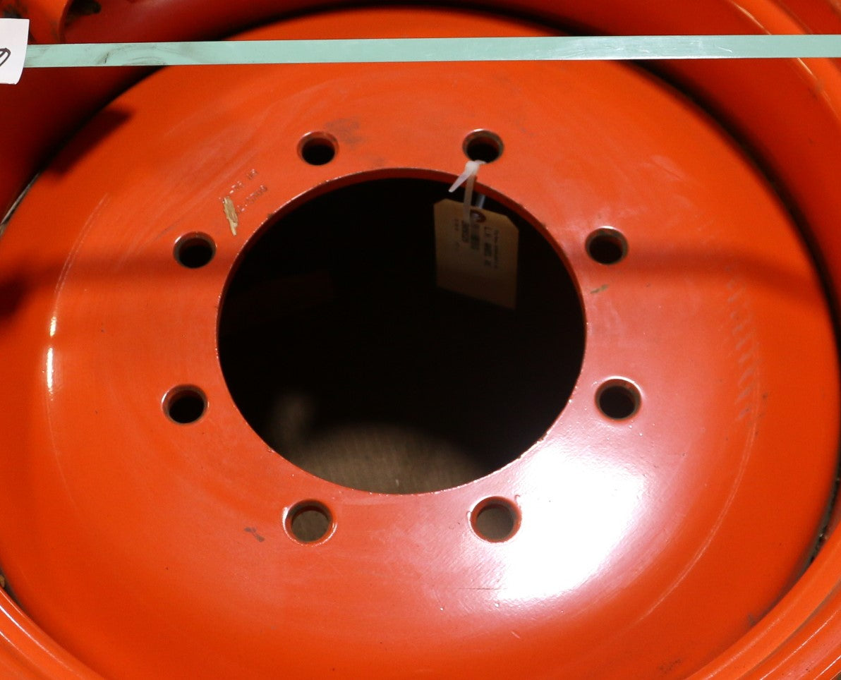 BOBCAT ­-­ 6909329 ­-­ L.H. WHEEL ASSY