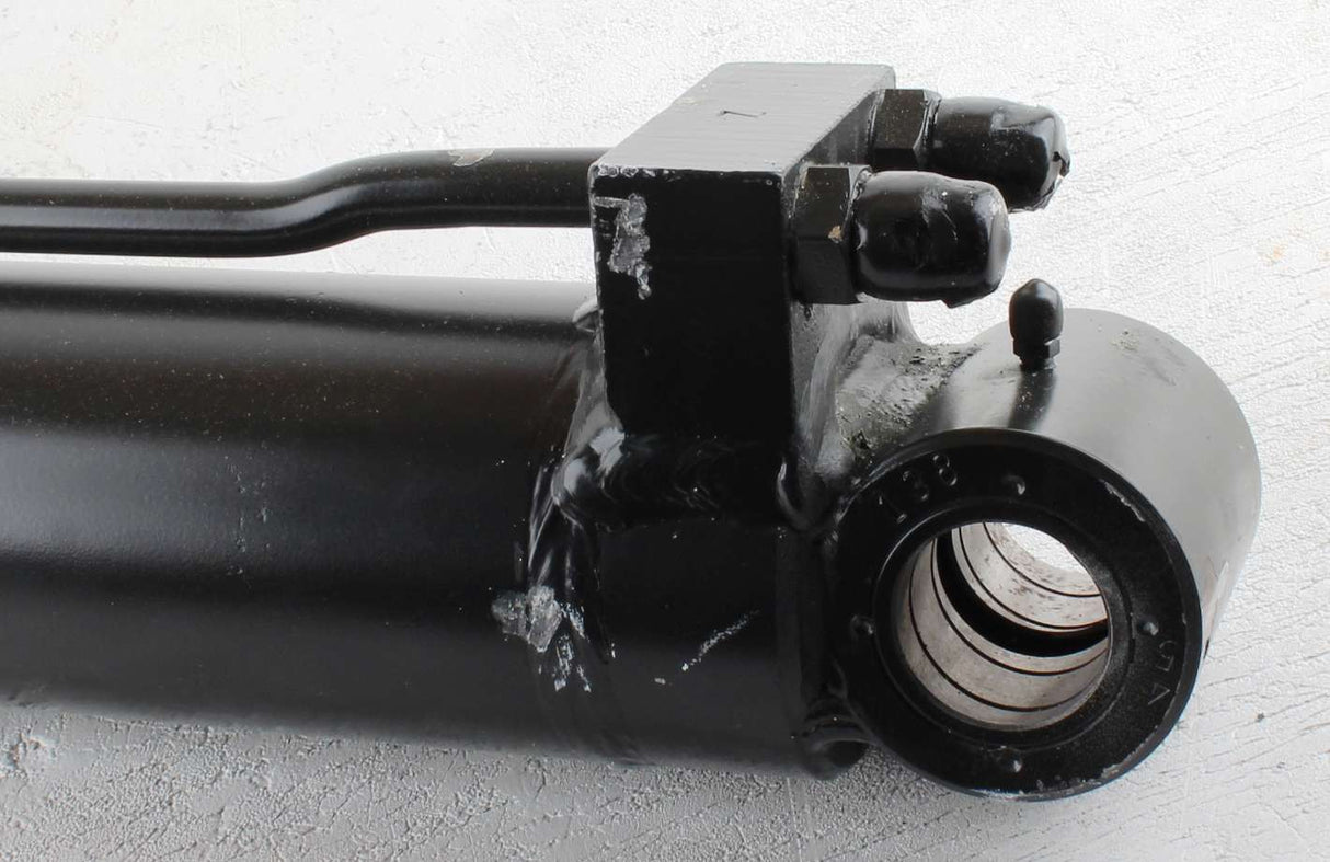 BOBCAT ­-­ 6962680 ­-­ HYDRAULIC CYLINDER PR70X40X670 ASSY