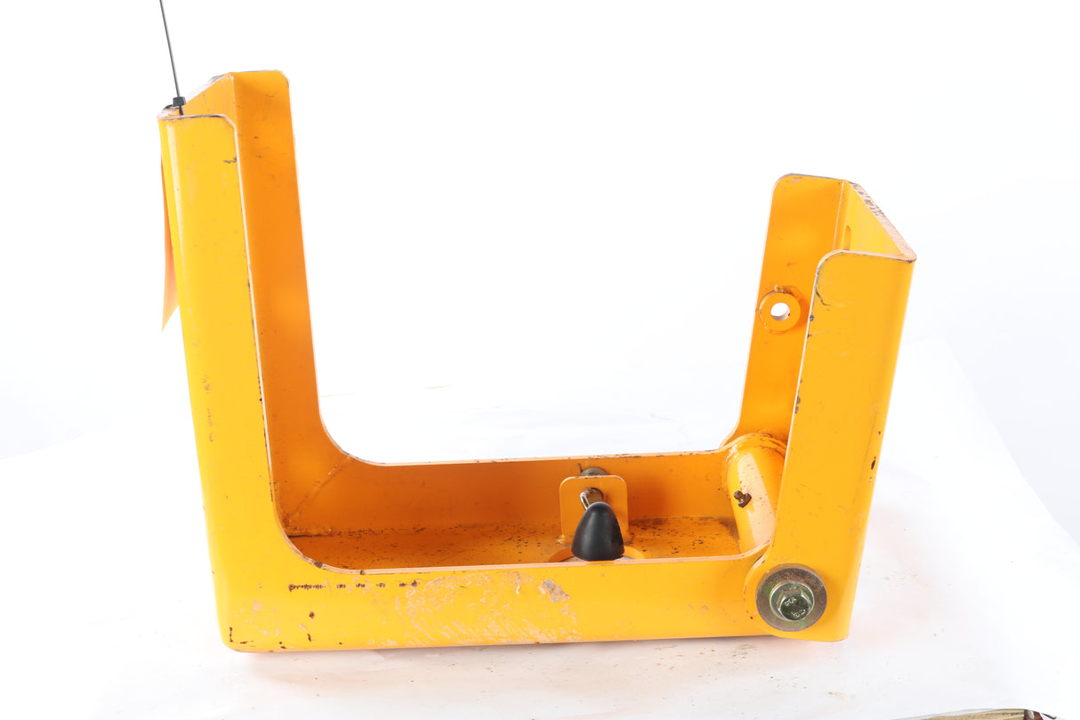 HYUNDAI ­-­ 71LC-82090 ­-­ HINGE ASM-LH