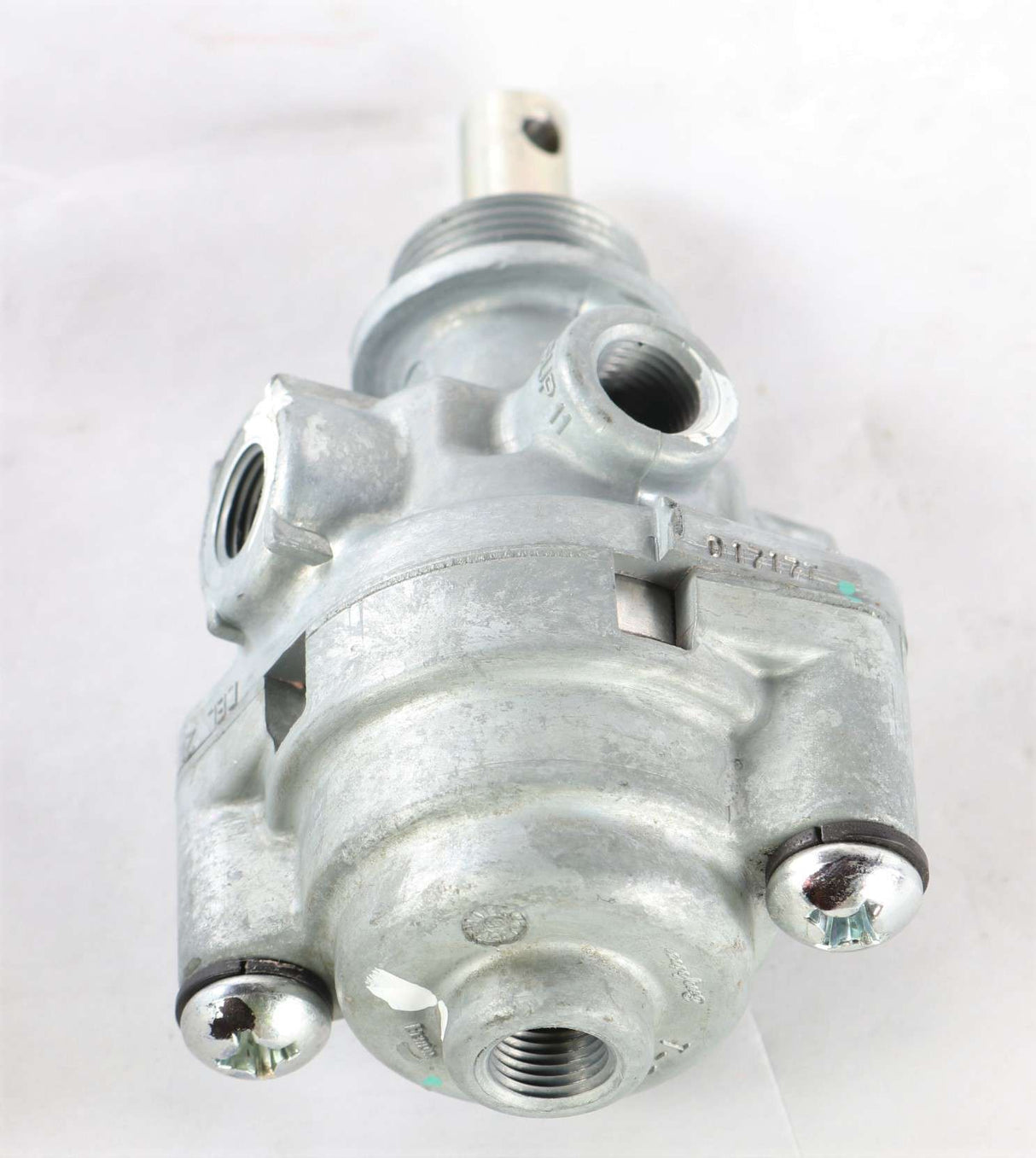 MACK ­-­ 745-065533 ­-­ AIR VALVE