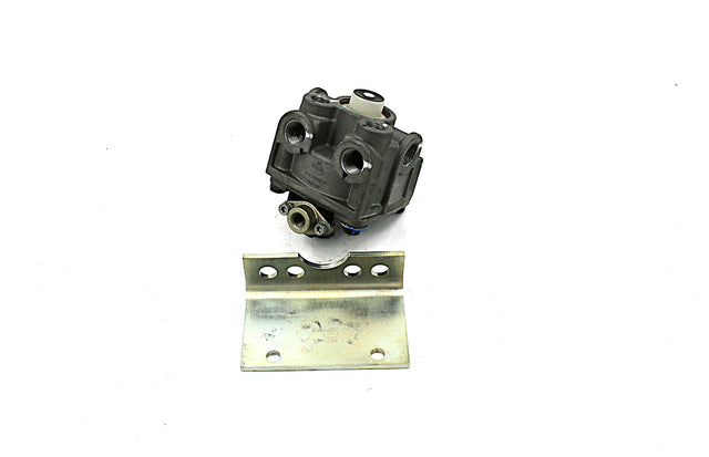 MACK ­-­ 745-800492 ­-­ RELAY VALVE