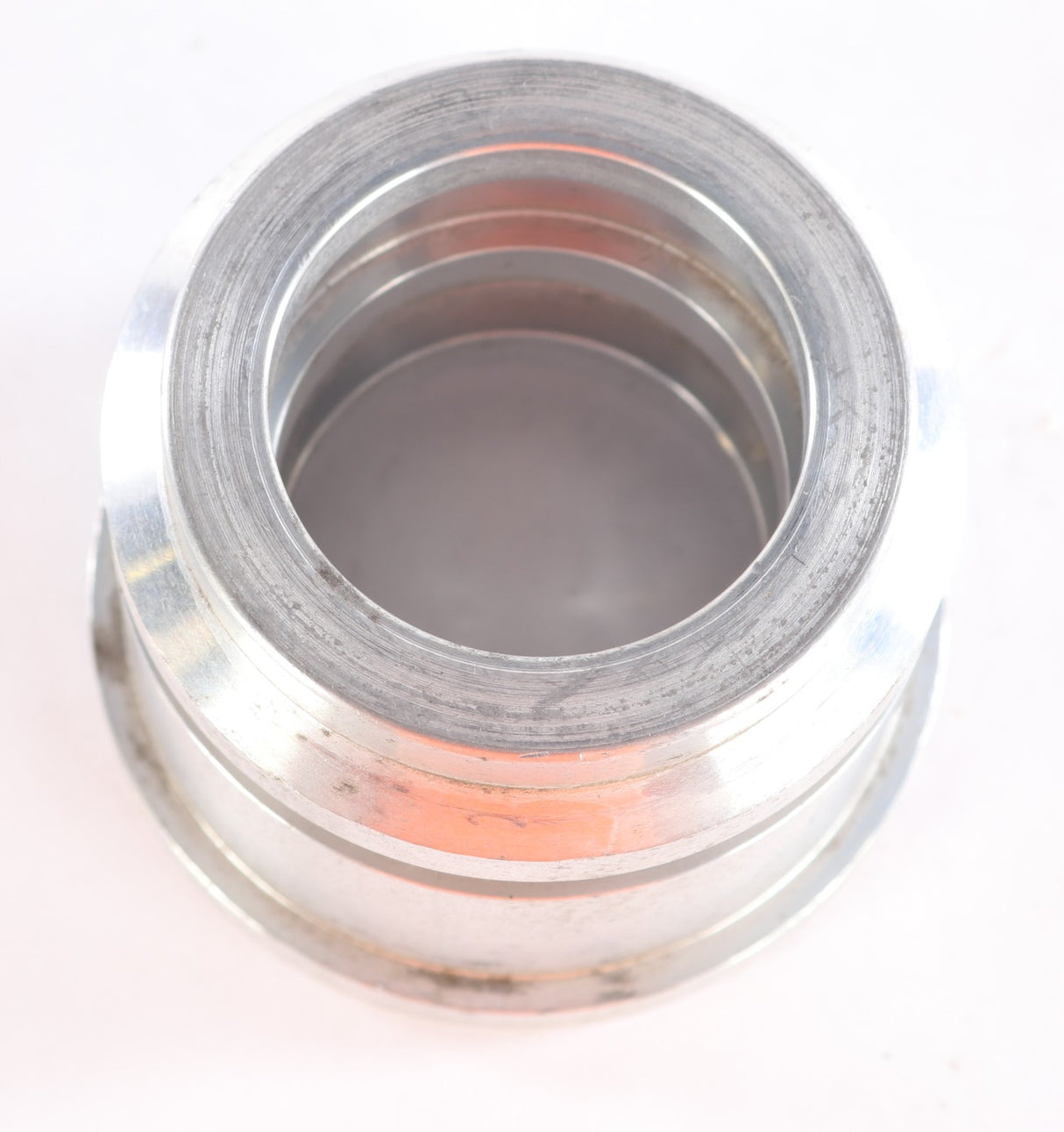 VOLVO ­-­ 8037068 ­-­ HEAD