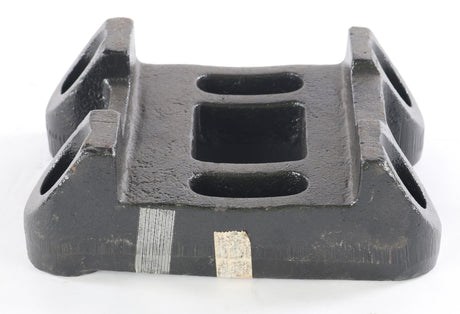 VOLVO ­-­ 8084282 ­-­ BOTTOM LEAF SPRING PLATE