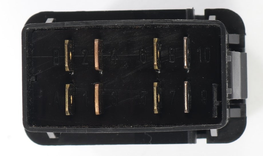 VOLVO ­-­ 8085867 ­-­ SWITCH