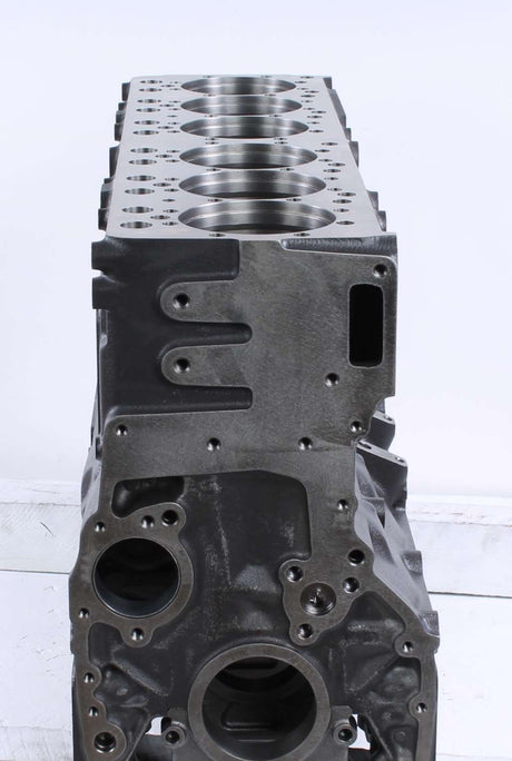 VOLVO ­-­ 8192730 ­-­ CYLINDER BLOCK
