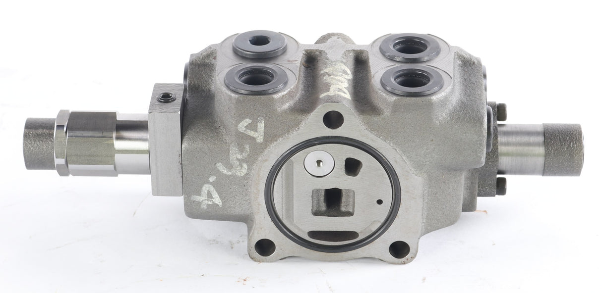 VOLVO ­-­ 8230-30780 ­-­ HYDRAULIC VALVE SECTION