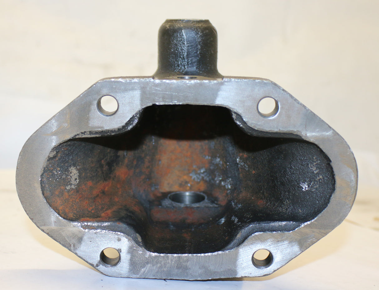 MACK ­-­ 8235-A3280D2448 ­-­ HSG  STUD