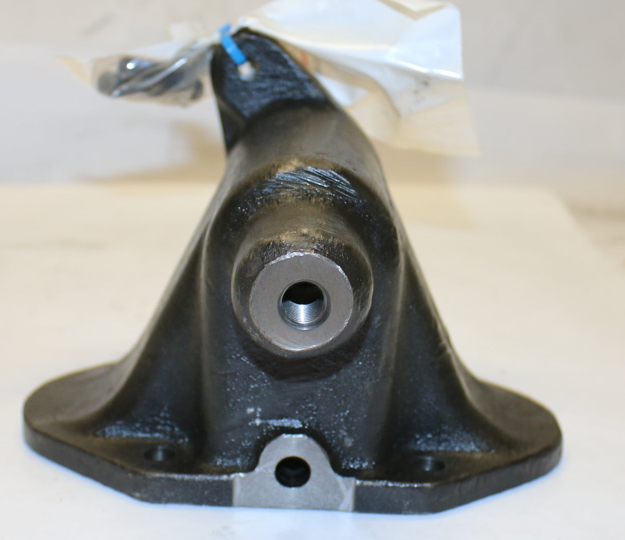 MACK ­-­ 8235-A3280D2448 ­-­ HSG  STUD