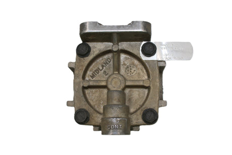 MACK ­-­ 8235-RKN28510 ­-­ RELAY VALVE (RG2)