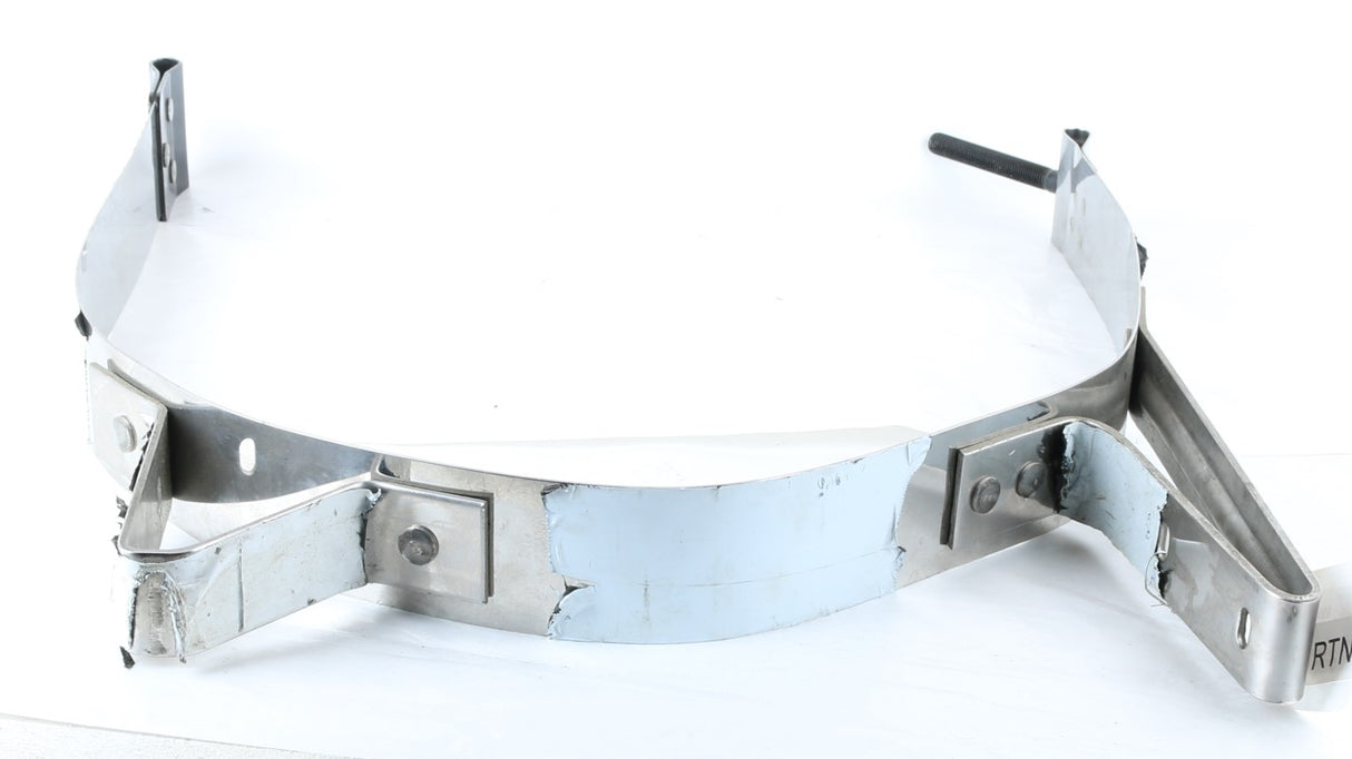 MACK ­-­ 8MB390M ­-­ STRAP - FUEL TANK