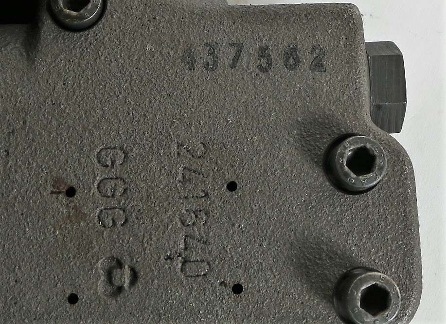 JLG ­-­ 91094020 ­-­ FLUSH VALVE