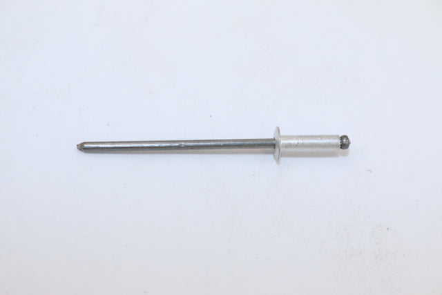 VOLVO ­-­ 941671 ­-­ BLIND RIV