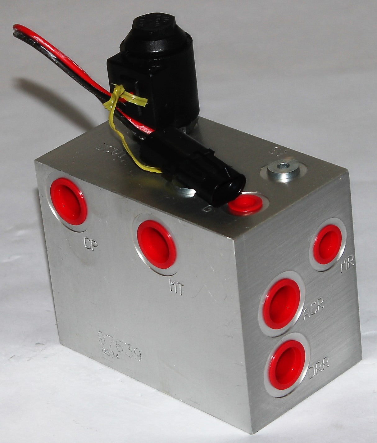 VOLVO ­-­ 97639 ­-­ VALVE ASSYMOT0R DISPLACEMENT