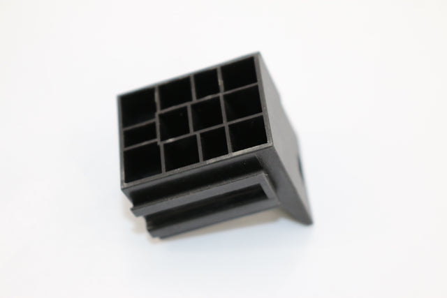 VOLVO ­-­ 977184 ­-­ HOUSING
