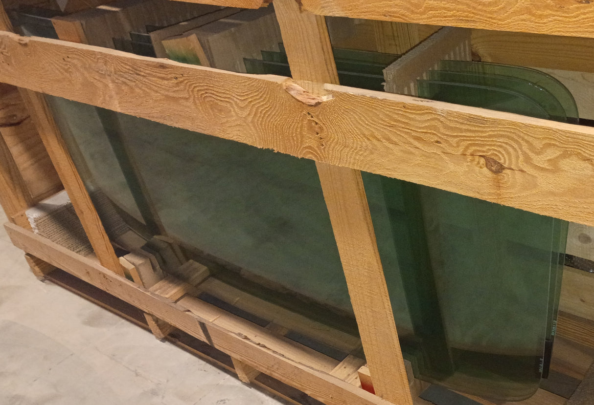 MACK ­-­ 9QT414M ­-­ GLASS