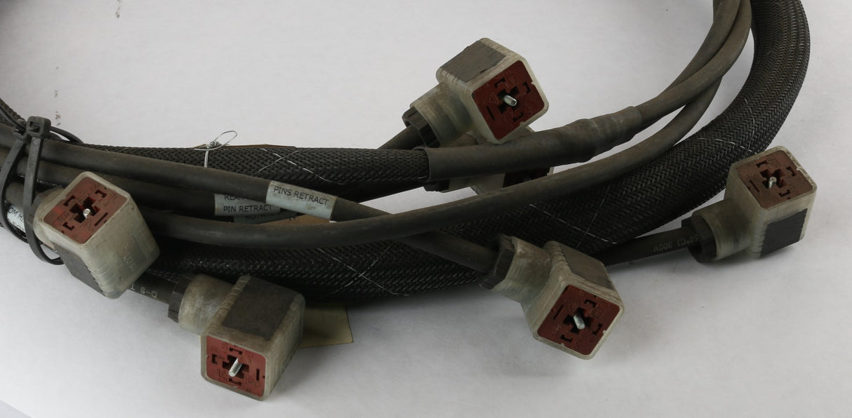 MANITOWOC GROVE ­-­ A124660 ­-­ CABLE ELEC W33