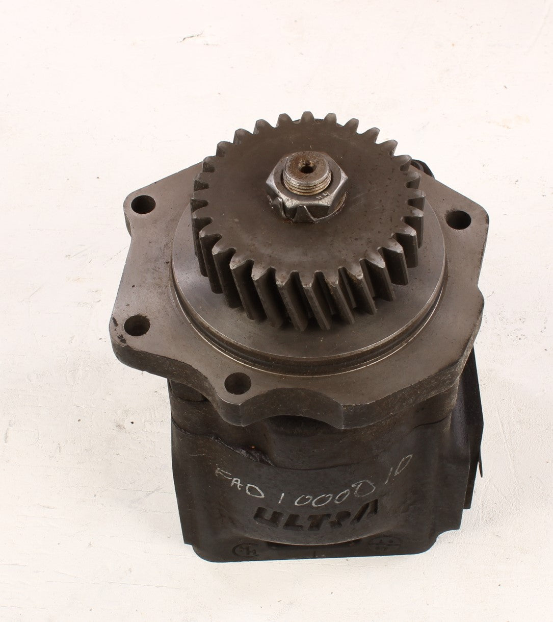 HYUNDAI ­-­ FAD1000010 ­-­ PUMP ASSEMBLY  MAIN