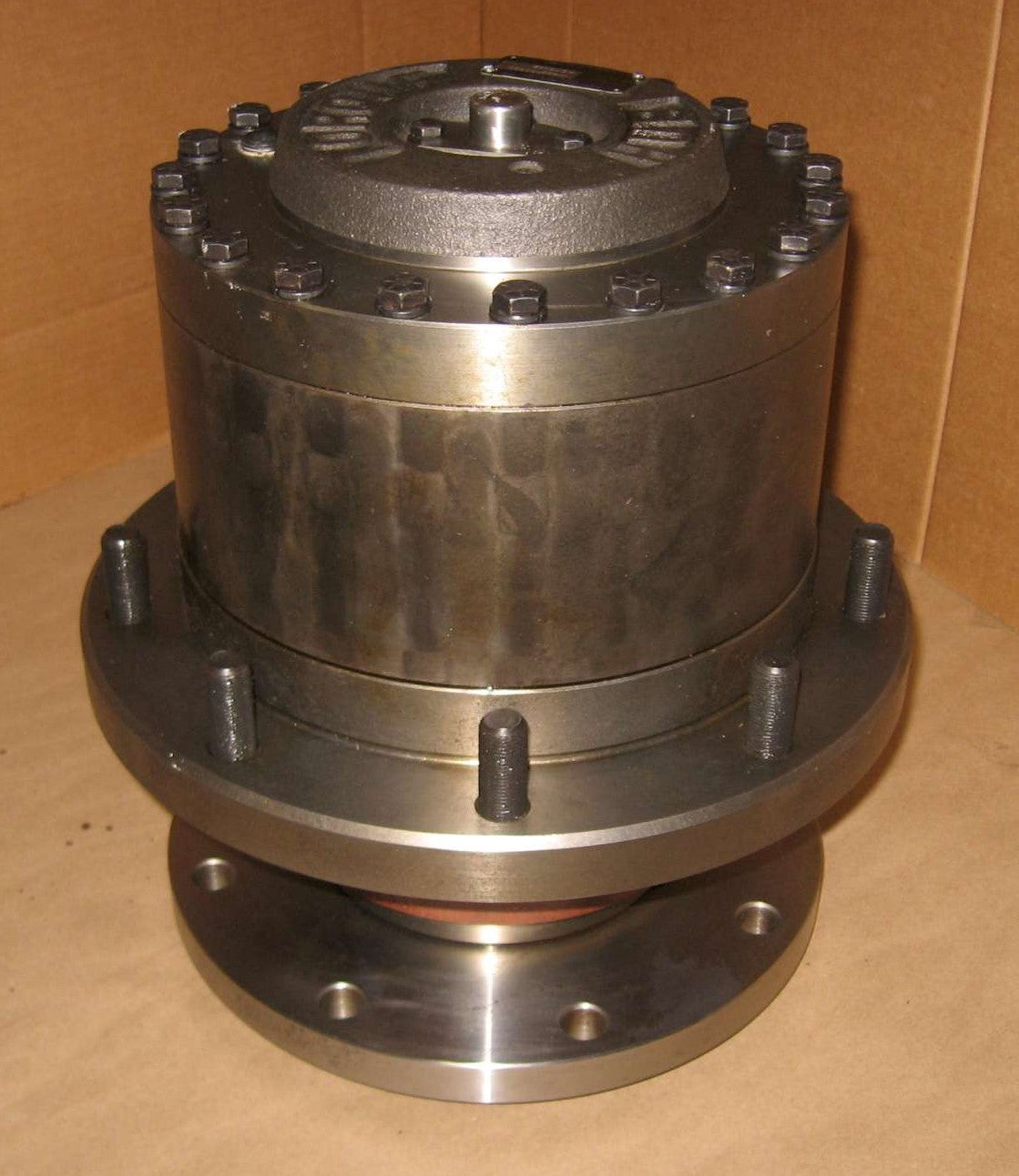 DANA ­-­ W4B9F00330 ­-­ TORQUE HUB