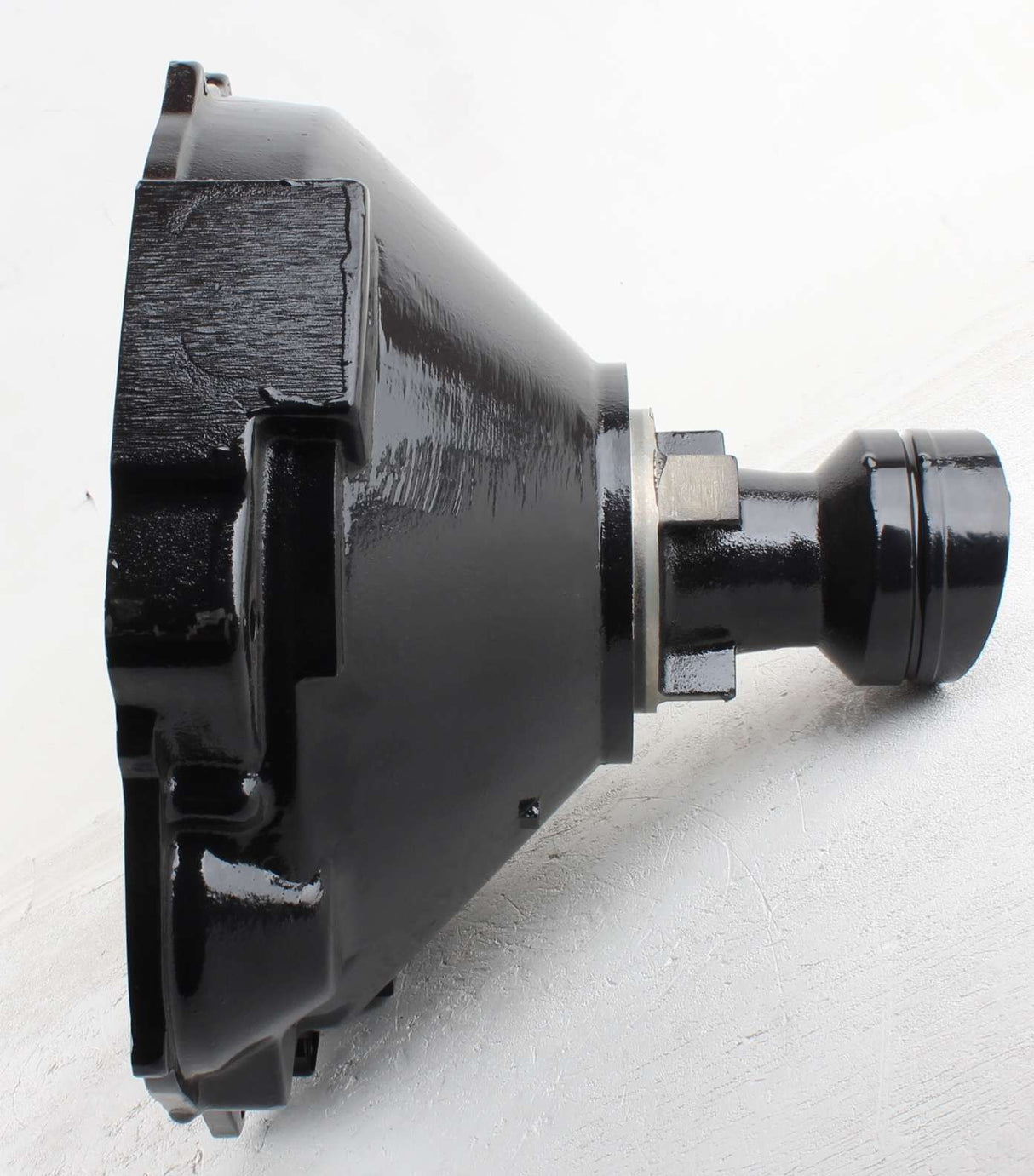 VOLVO PENTA ­-­ 3856698 ­-­ F/W HOUSING