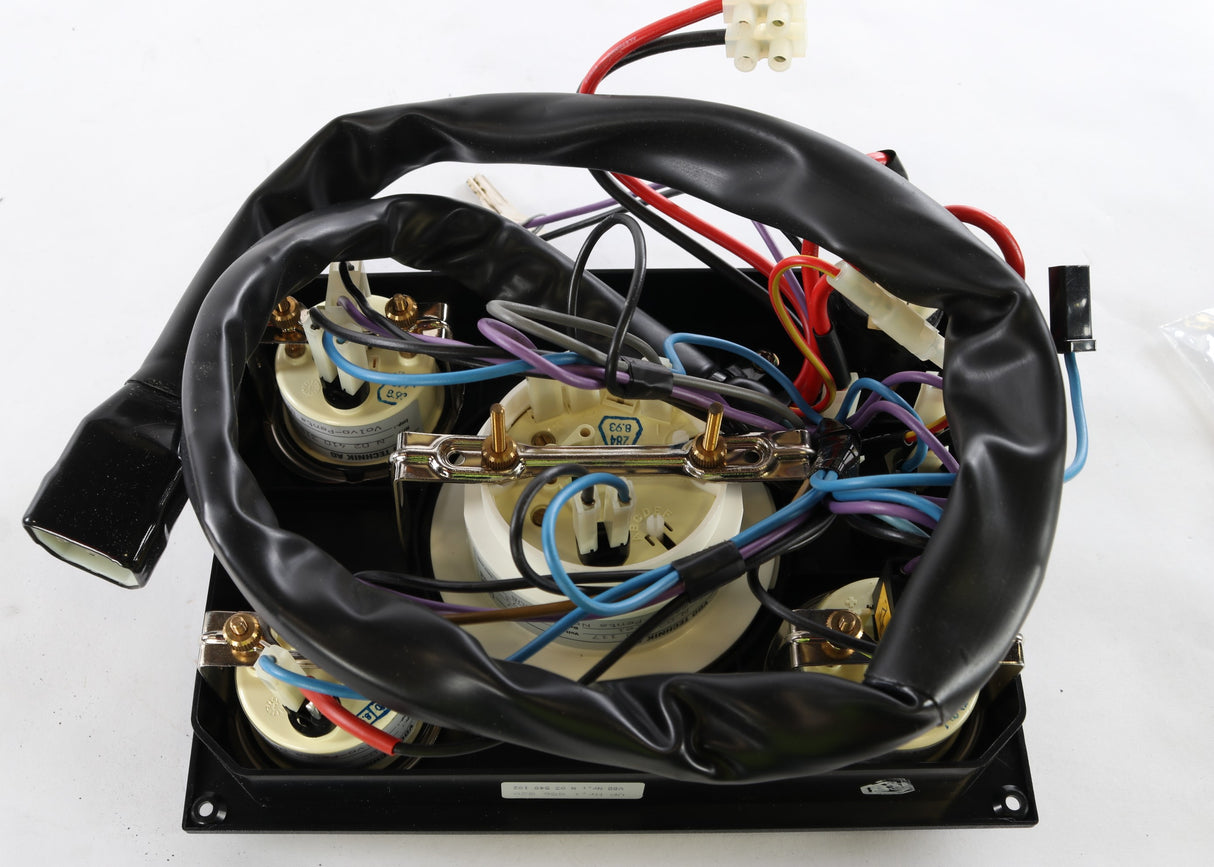 VOLVO PENTA ­-­ 856820 ­-­ INSTRUMENT PANEL