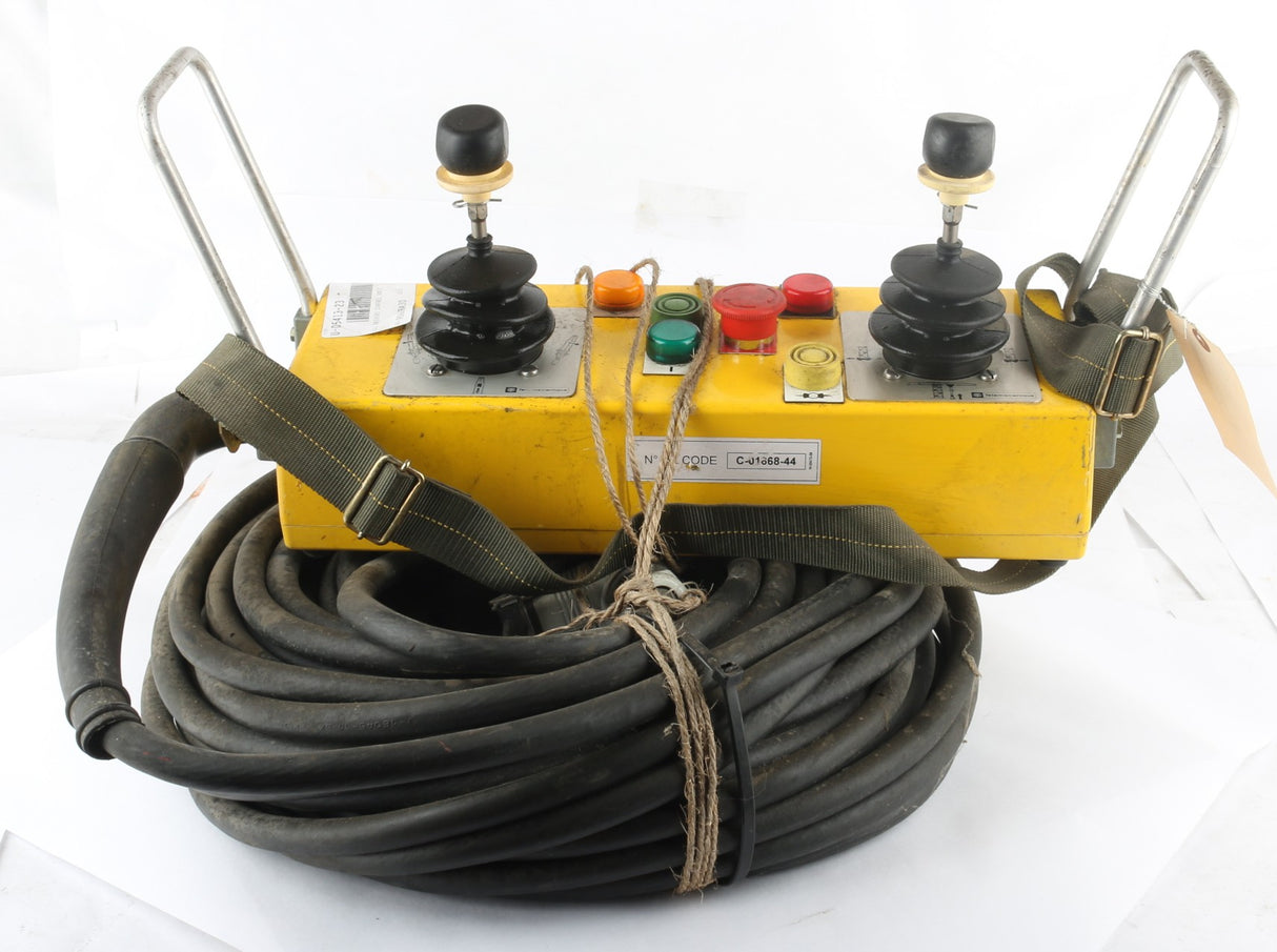 MANITOWOC GROVE ­-­ U-05413-23 ­-­ DRIVERS CONTROL UNIT