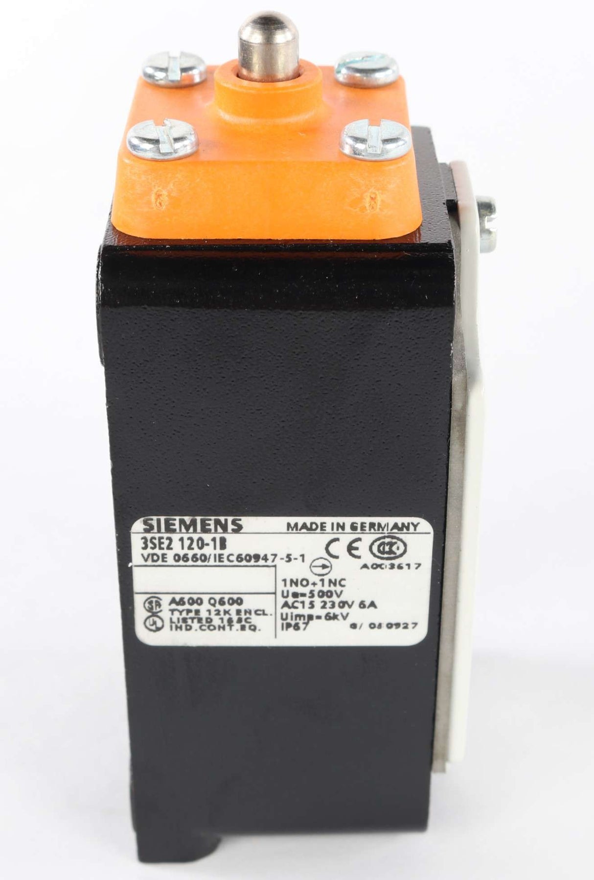 SIEMENS ­-­ 3SE2120-1B ­-­ POS. SWITCH METAL ENCLOSED SNAP ACTION 1NO+1NC