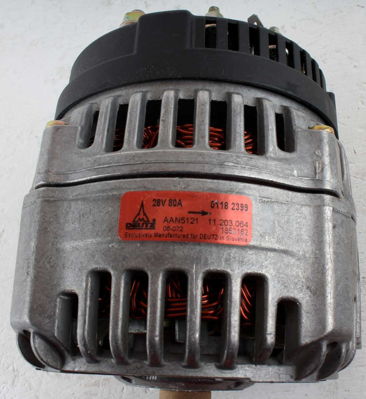 DEUTZ DIESEL ­-­ 0118-2399 ­-­ ALTERNATOR 28V 80A