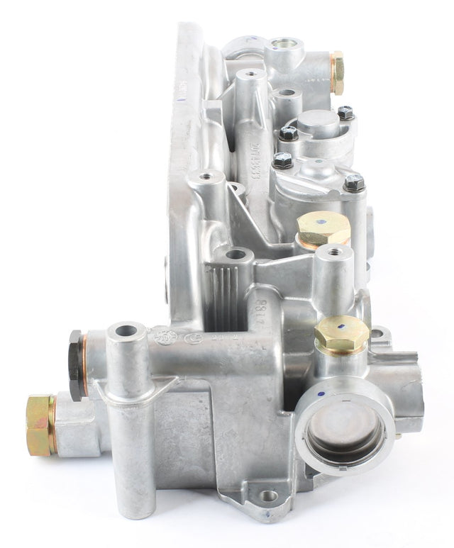 VOLVO ­-­ 20744725 ­-­ OIL FILTER HOUSING