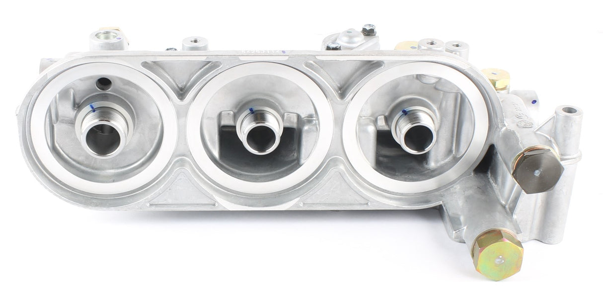 VOLVO ­-­ 20744725 ­-­ OIL FILTER HOUSING