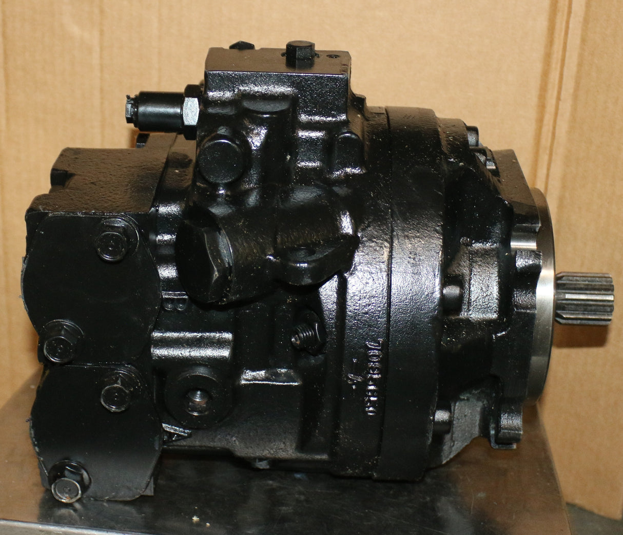 VOLVO ­-­ 20258349 ­-­ HYDRAULIC MOTOR