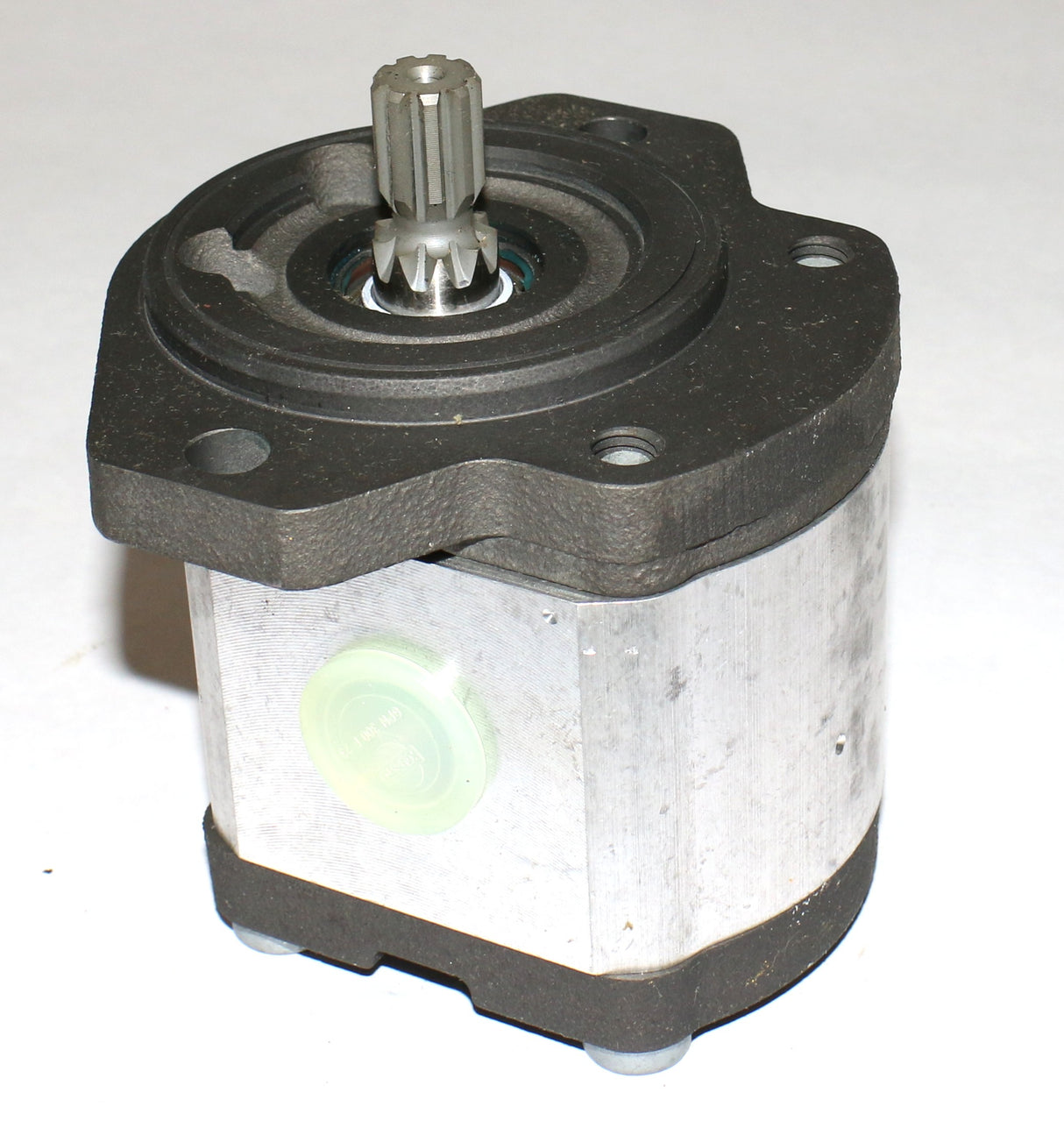 VOLVO ­-­ 9015077885 ­-­ HYDRAULIC PUMP