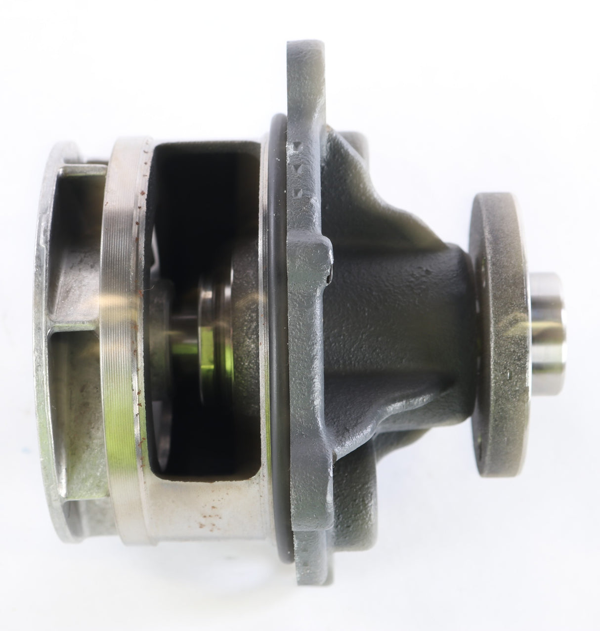 VOLVO ­-­ 9021404502 ­-­ WATER PUMP REMAN